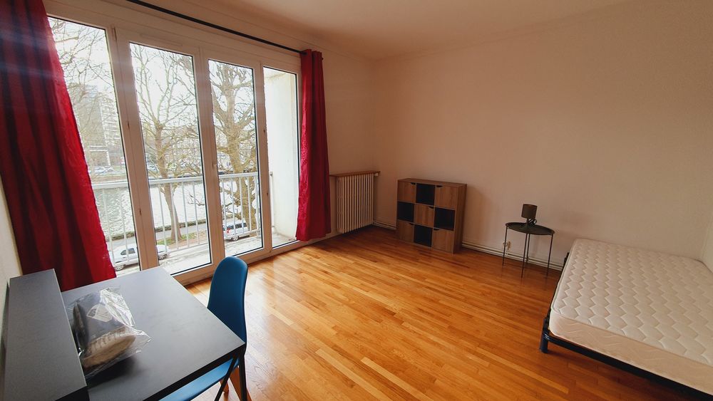 appartement 3 chambres avec balcon ensoleillé