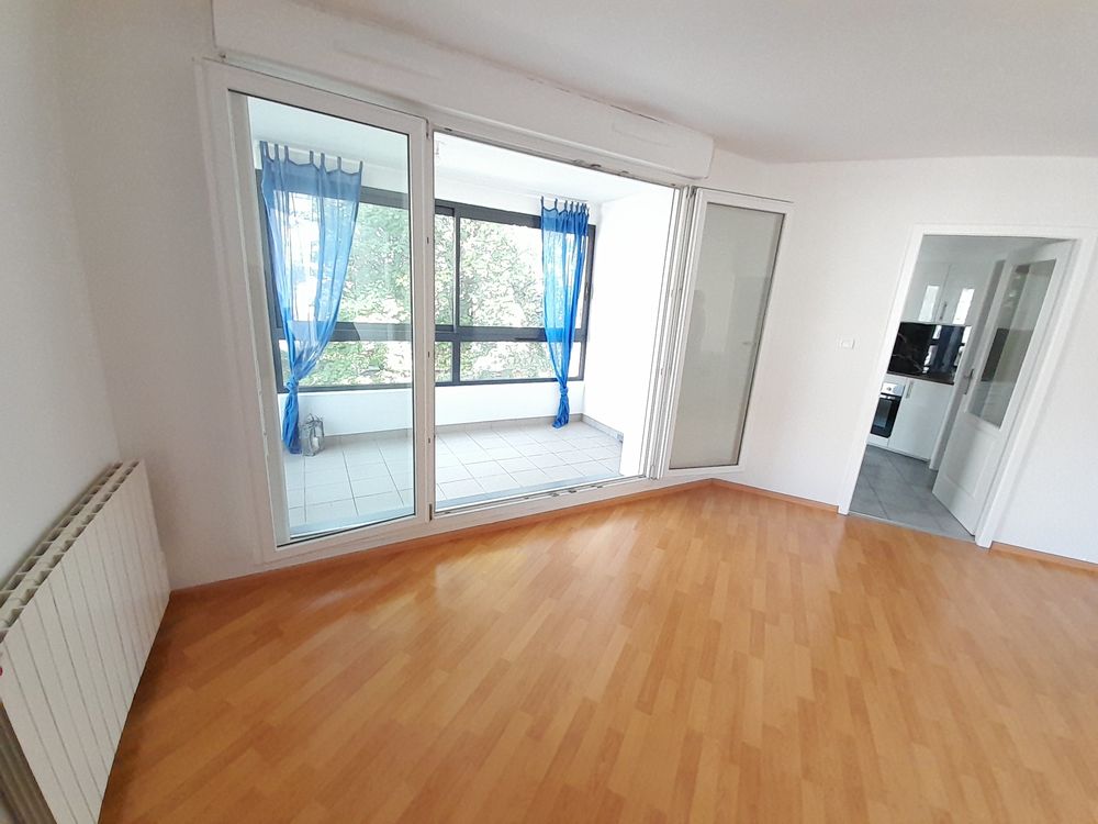 Bel appartement 4 pièces 80 m² loggia, cave, place parking