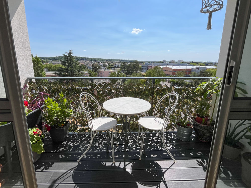 T5 lumineux de 86 m² - Balcon - DPE C - Les Clayes-sous-Bois