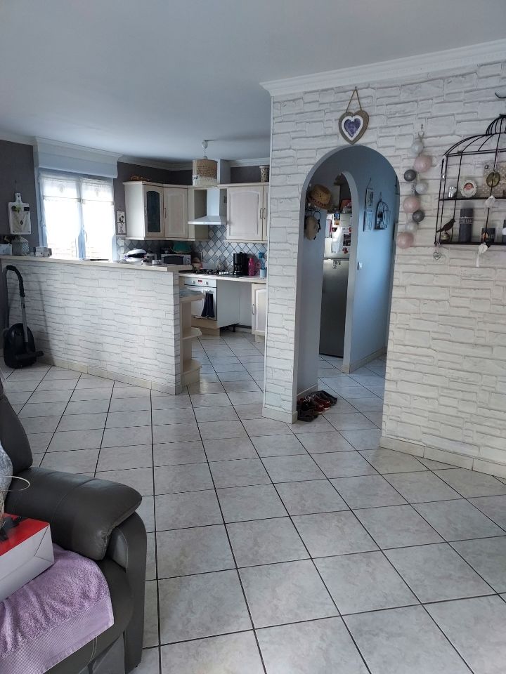 Maison de plain-pied de 111 m2 à Niherne 750 euros