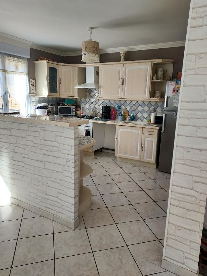 Maison de plain-pied de 111 m2 à Niherne 750 euros