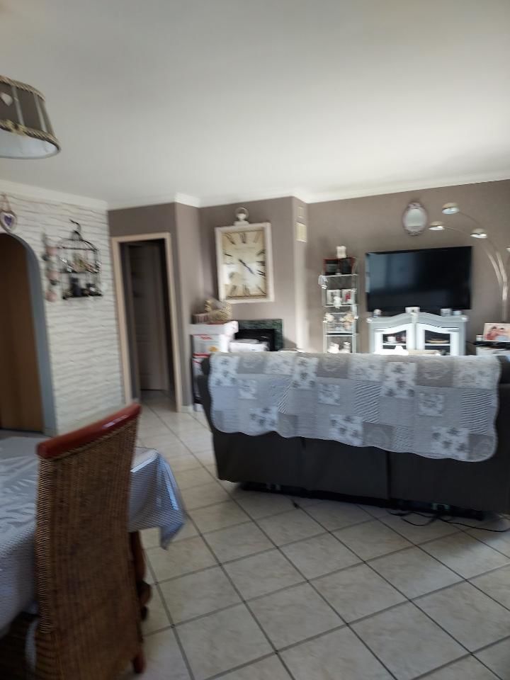 Maison de plain-pied de 111 m2 à Niherne 750 euros