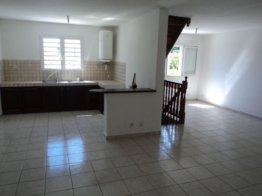MAISON F6 A SAINT ANDRE PROCHE RUN MARKET
