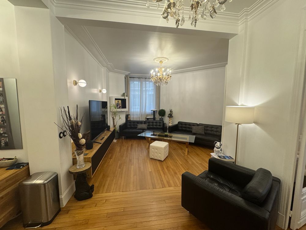 3 pièces 80 m² Art déco rénové, sans frais d'agence