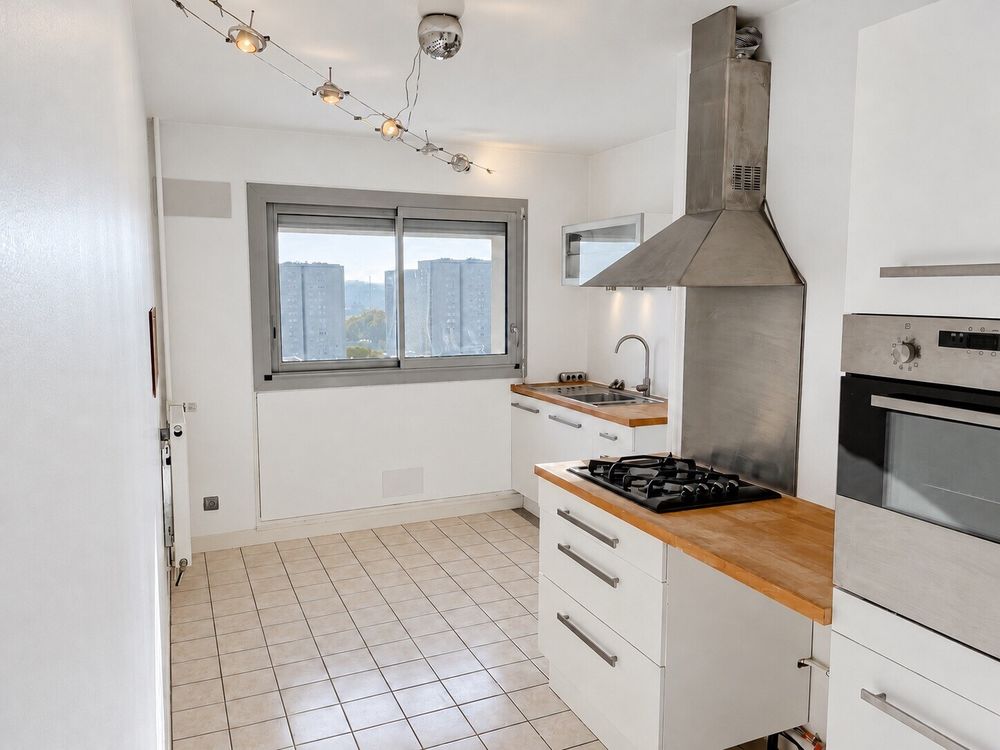T3 67 m² 13e, 758 € + charges, chauffage, eau chaude compris