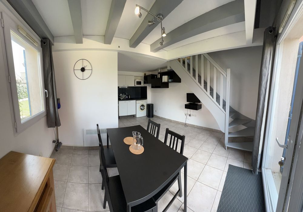 Maisonnette T2 duplex avec jardin privatif, parking et 3 piscines €" Béziers