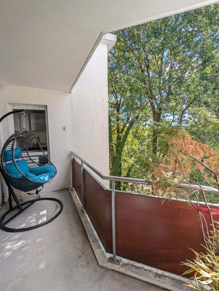 PESSAC - Grand T2 de 50 m2 lumineux avec terrasse & vue parc