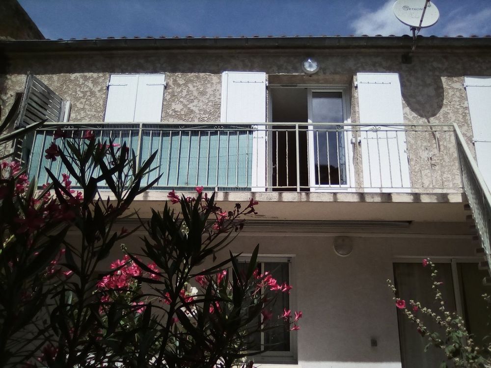 Rochefort : Appartement Centre ville au 1er étage, au calme