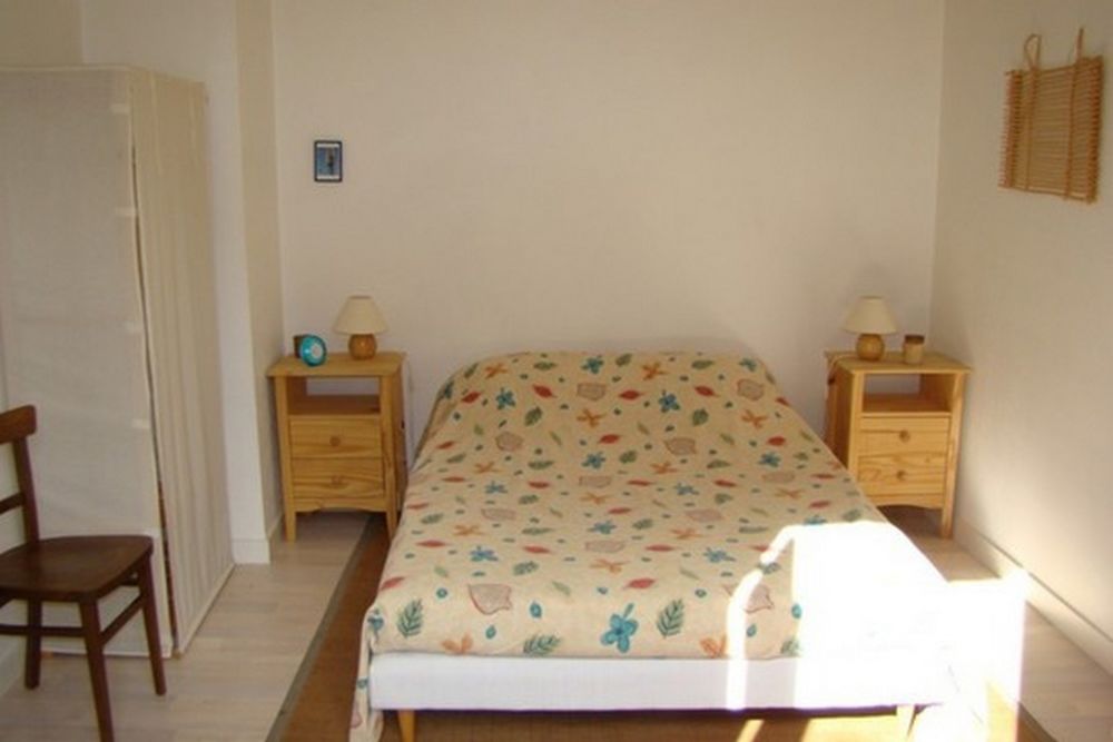 Rochefort : Appartement Centre ville au 1er étage, au calme