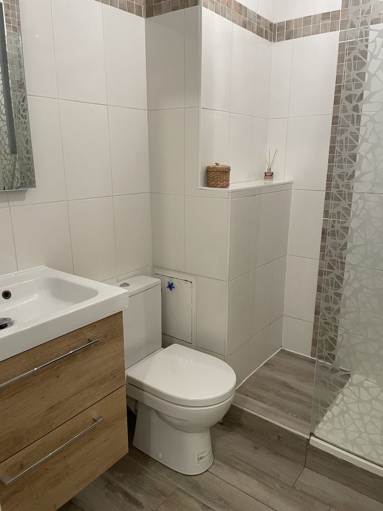 studio dans immeuble de standing