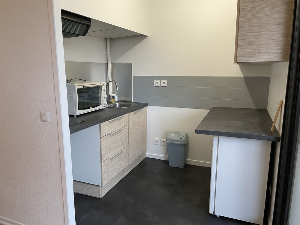 studio dans immeuble de standing