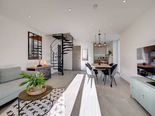 3 pièces duplex Antibes dans Mas provençale rénové