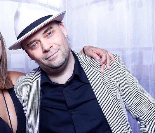 Magicien, Magie, table hopper, Close-up man. 0 59700 Marcq-en-bar�ul