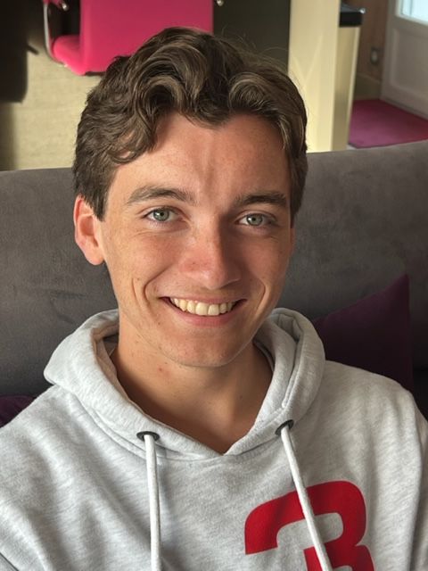 Etudiant en &eacute;cole d'ing&eacute;nieur donne cours de Math 0 83270 Saint-cyr-sur-mer