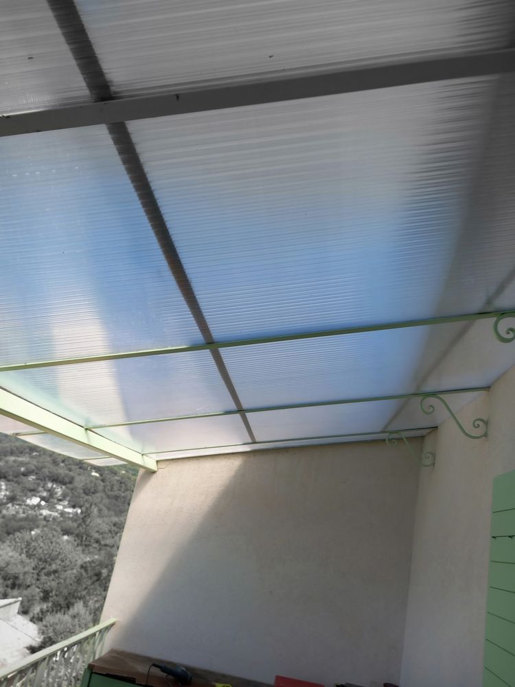 PLAQUES DE POLYCARBONATE CLAIRE EN 16 mm. 0 83440 Fayence