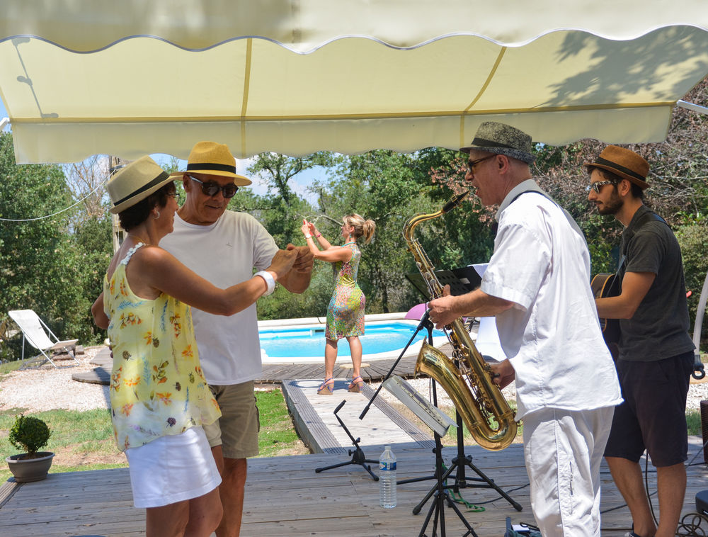 MARIAGES SAXO GROUPES MUSIQUE SOIR&Eacute;ES CONCERTS SPECTACLES 0 83000 Toulon