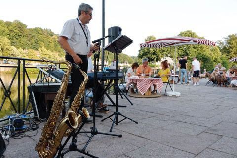 ANIMATION MUSICALE 0 88140 Contrex�ville