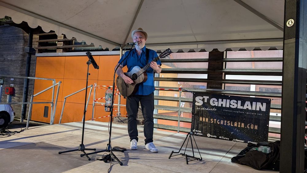 Animation musicale Vari&eacute;t&eacute; Fran&ccedil;aise en Guitare Voix 0 80300 Albert