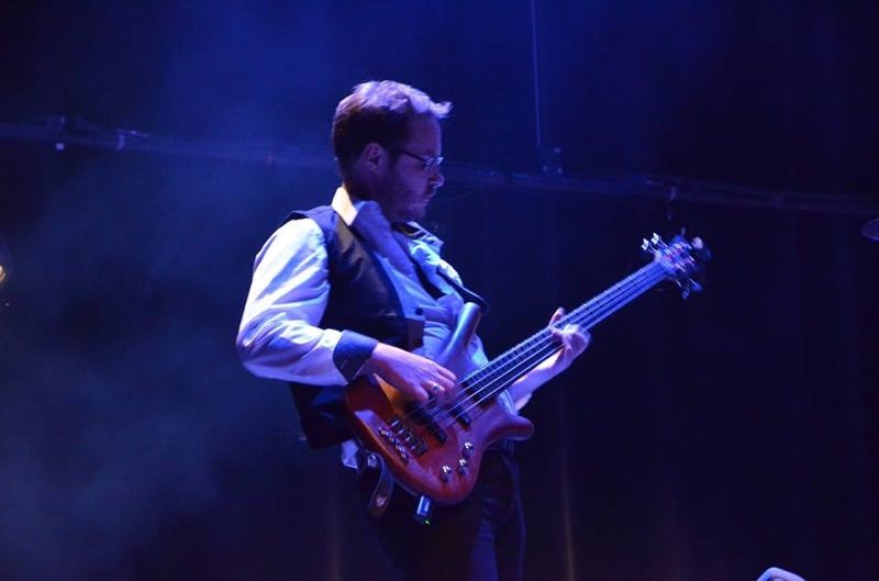 COURS DE GUITARE ET/OU DE BASSE 0 95150 Taverny