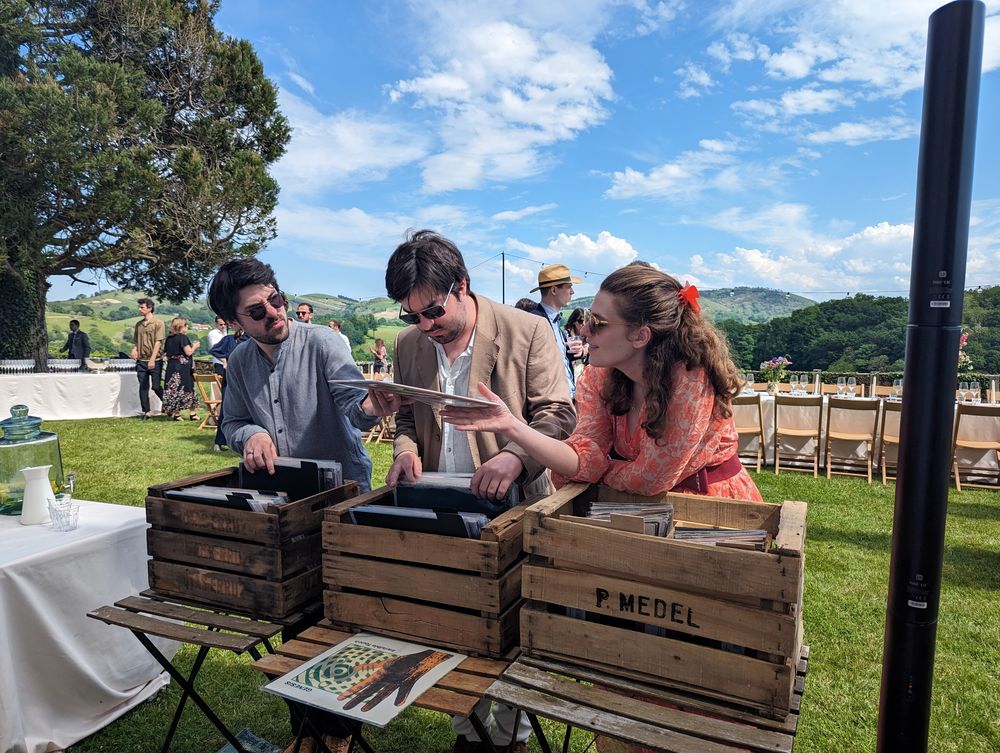 DJs Pros pour Mariages et &Eacute;v&eacute;nements d'entreprise 0 31130 Balma