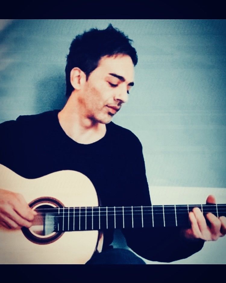 Cours de guitare sur Paris 0 75013 Paris