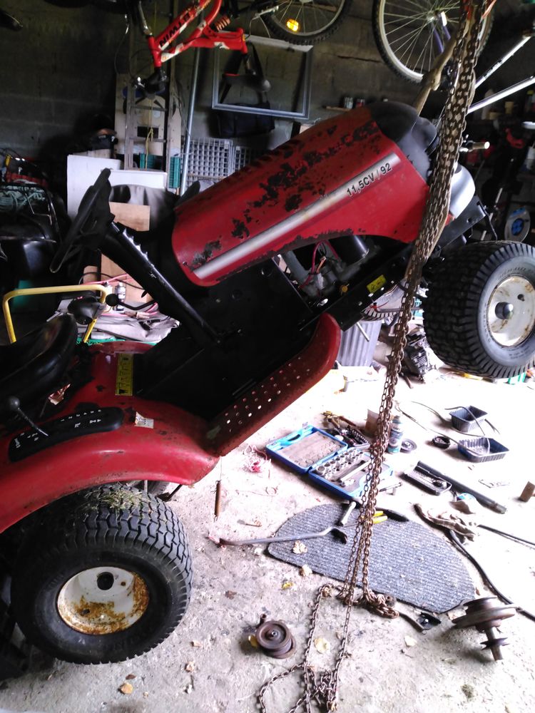 DEPANNAGE DE TRACTEUR TONDEUSE 0 56680 Plouhinec