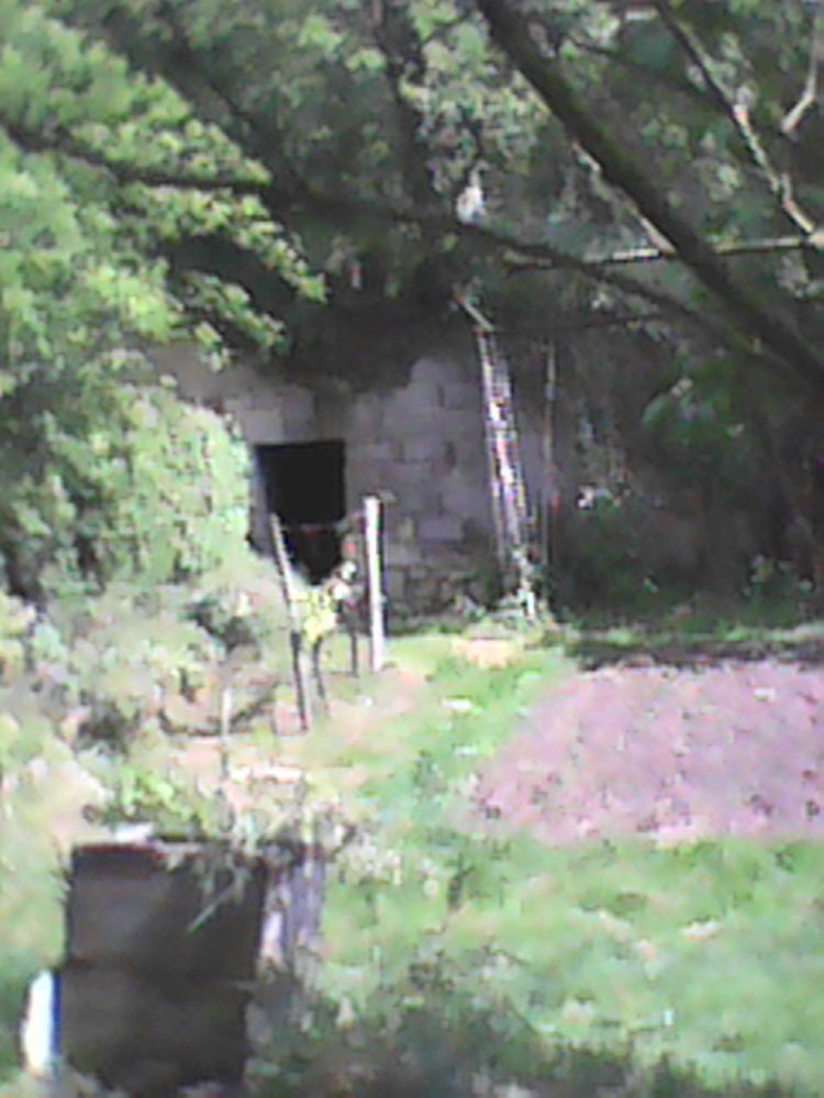 PROPOSE D'ENLEVER BLOCS ET TERRE DE TUFFE POUR PEU DE FRAIS 0 49700 Louerre