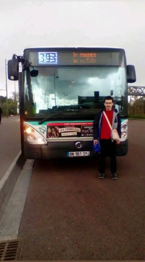 je recherche des particuliers pour tondre leurs pelouses 0 94320 Thiais