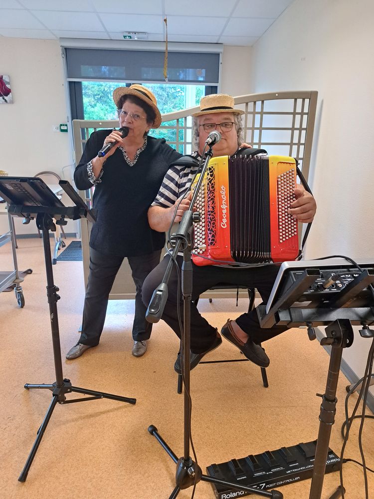 Animations accordeon et chanteuse et dj 
0 47200 Marmande