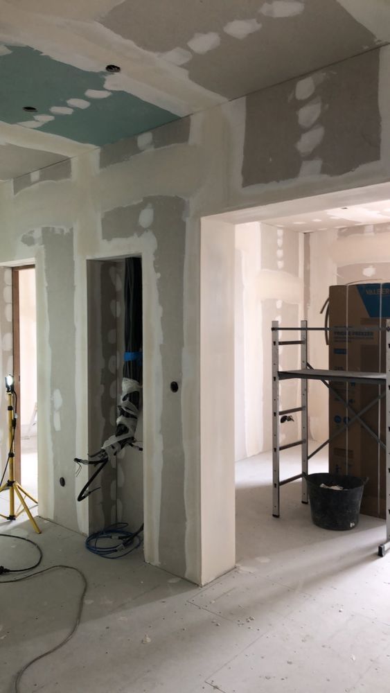 Pl&agrave;&cent;trier/Peintre en b&agrave;&cent;timent 0 01100 Bellignat