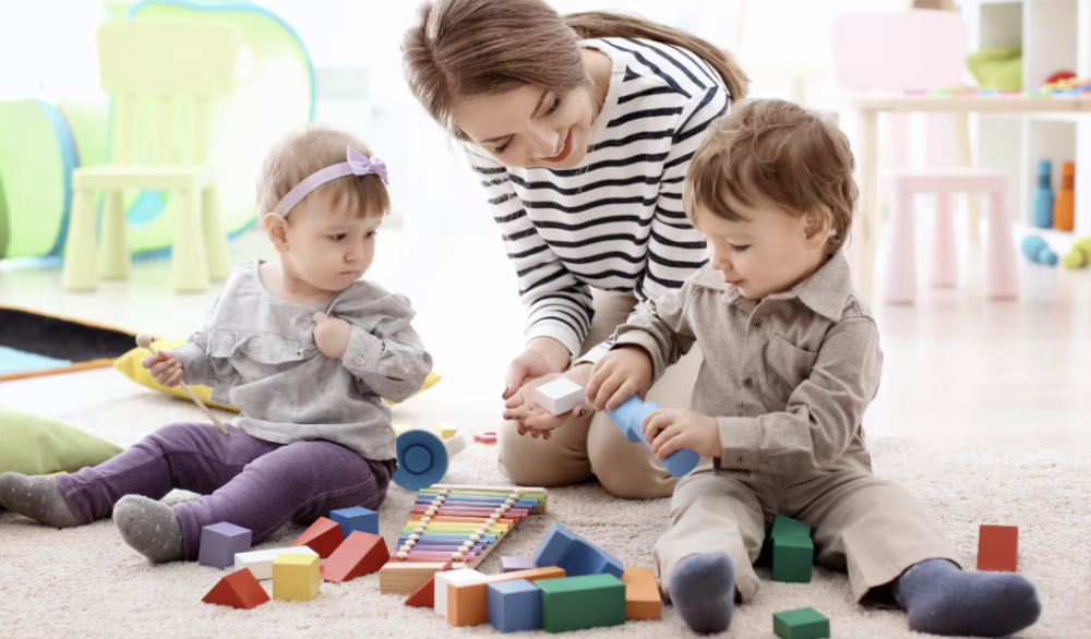Garde d'enfants &agrave; mon domicile 0 69300 Caluire-et-cuire