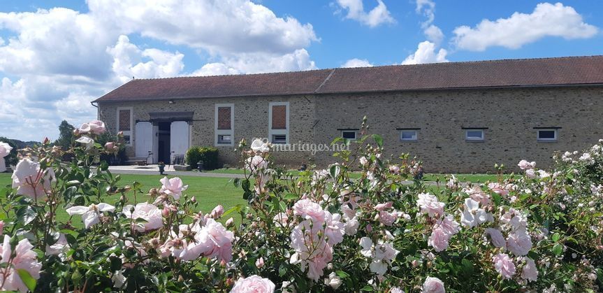 SALLES DE RECEPTION
DOMAINE LES AULNOIS 0 77120 Saints