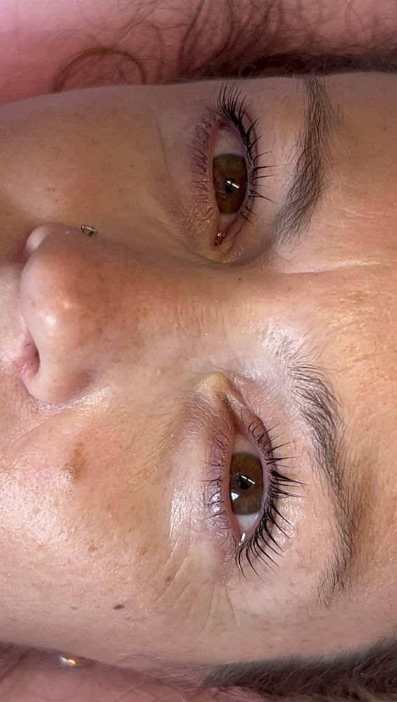 Rehaussement de cils et browlift avec teinture &agrave; 20� 0 31000 Toulouse