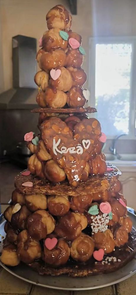 Pi&egrave;ce mont&eacute;e en choux 0 84400 Apt