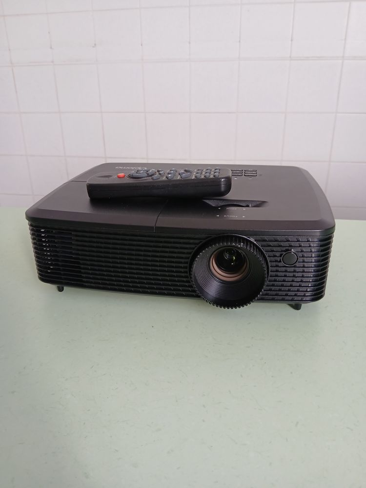 vid&eacute;o projecteur 0 35420 Louvign�-du-d�sert