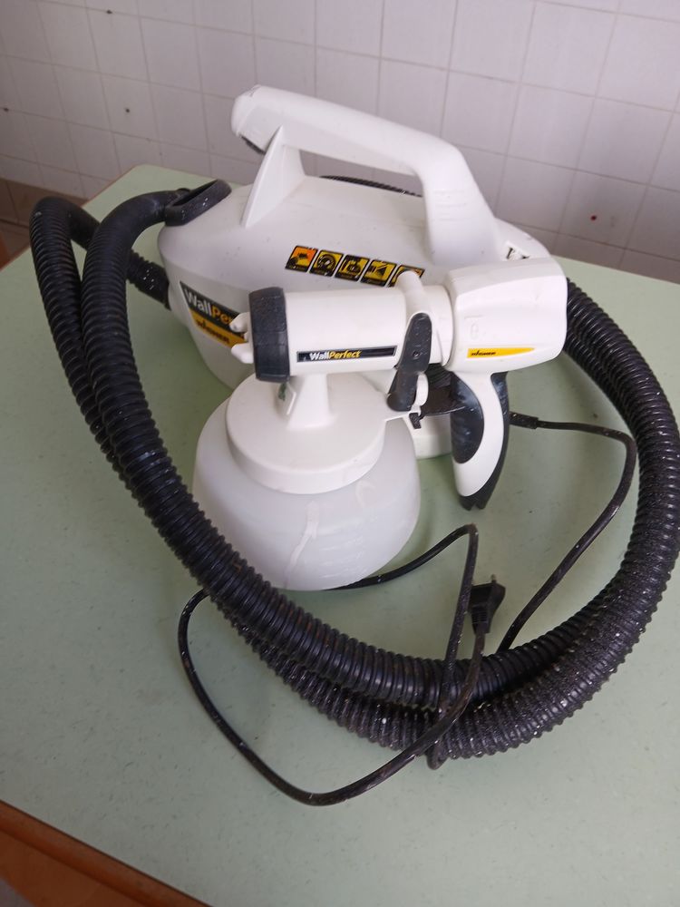 station de peinture 0 35420 Louvign�-du-d�sert