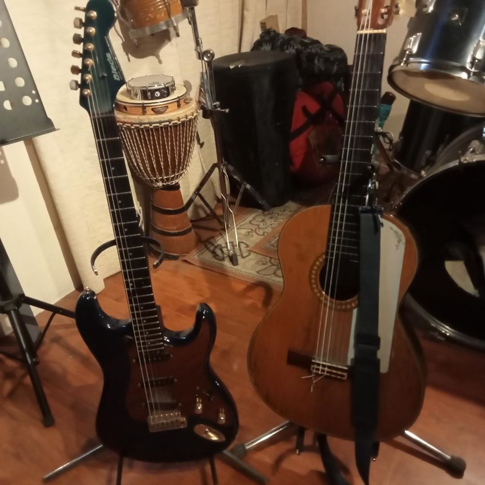 Cours de Basse ou Guitare 0 78500 Sartrouville