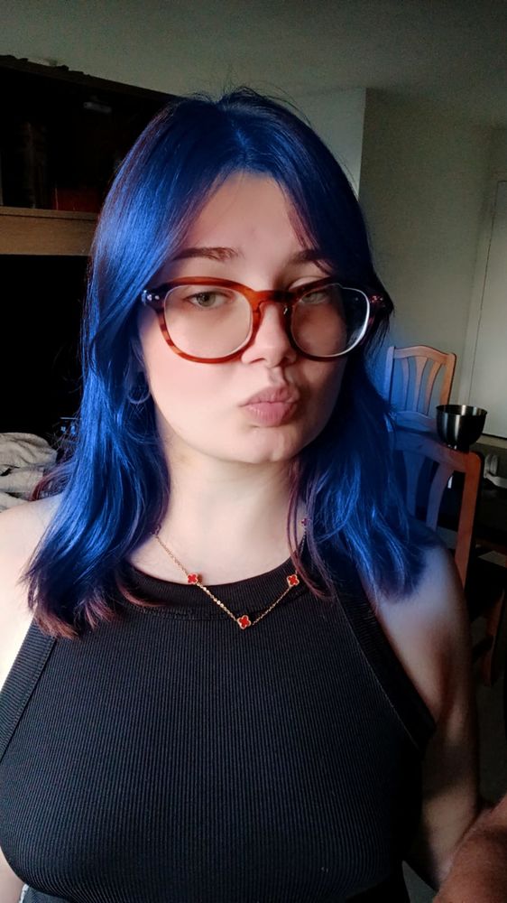 Jeunes filles 18  , disponible 0 31000 Toulouse