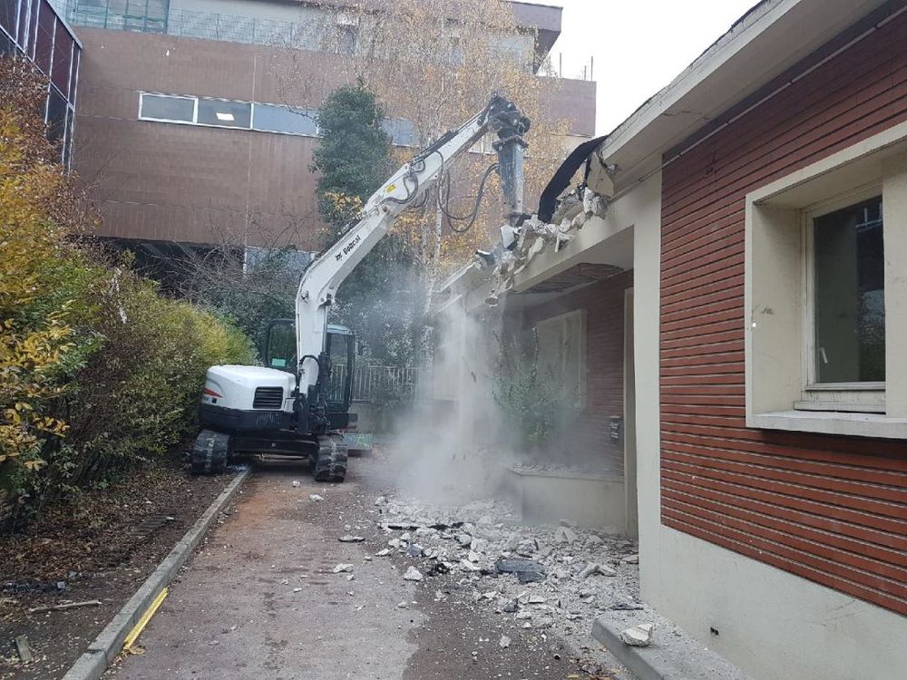 TERRASSEMENT / D&eacute;molition / Benne / mini pelle  IDF 0 95200 Sarcelles