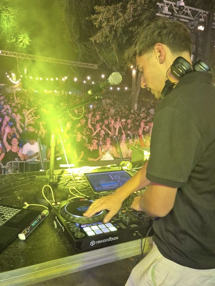 ? DJ Professionnel G&eacute;n&eacute;raliste ? Ambiance Garantie 0 40140 Soustons