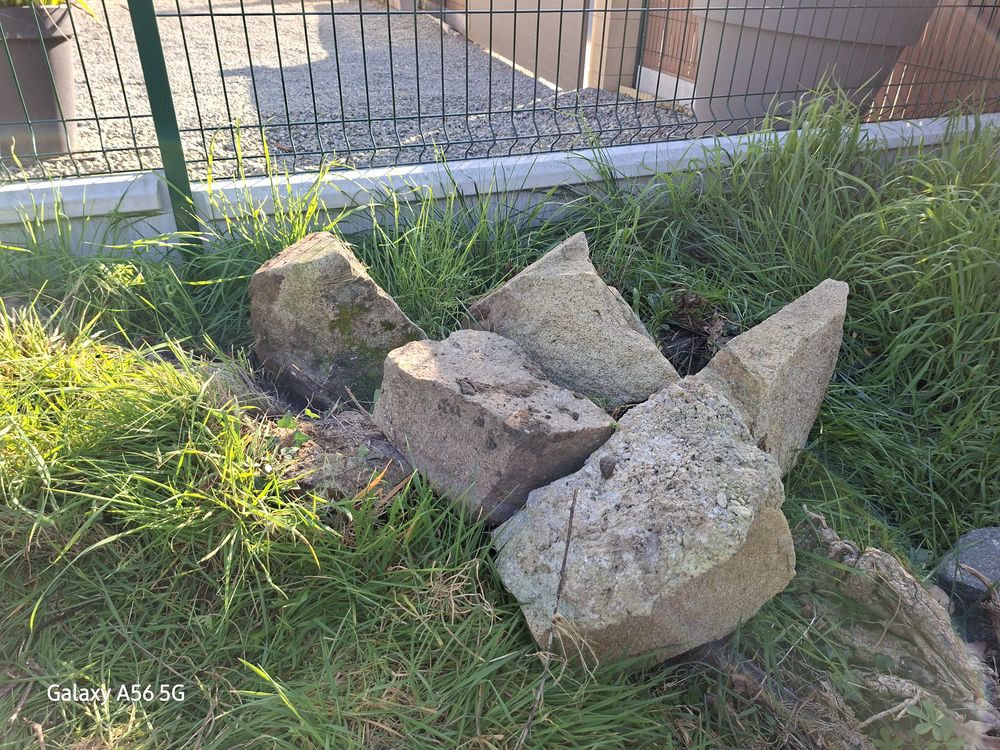 LOT DE TRES BELLES PIERRES. 0 22690 La vicomt�-sur-rance