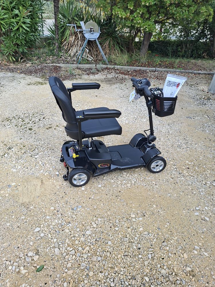 scooter electrique pour personne a mobilite reduite 0 30130 Saint-paulet-de-caisson