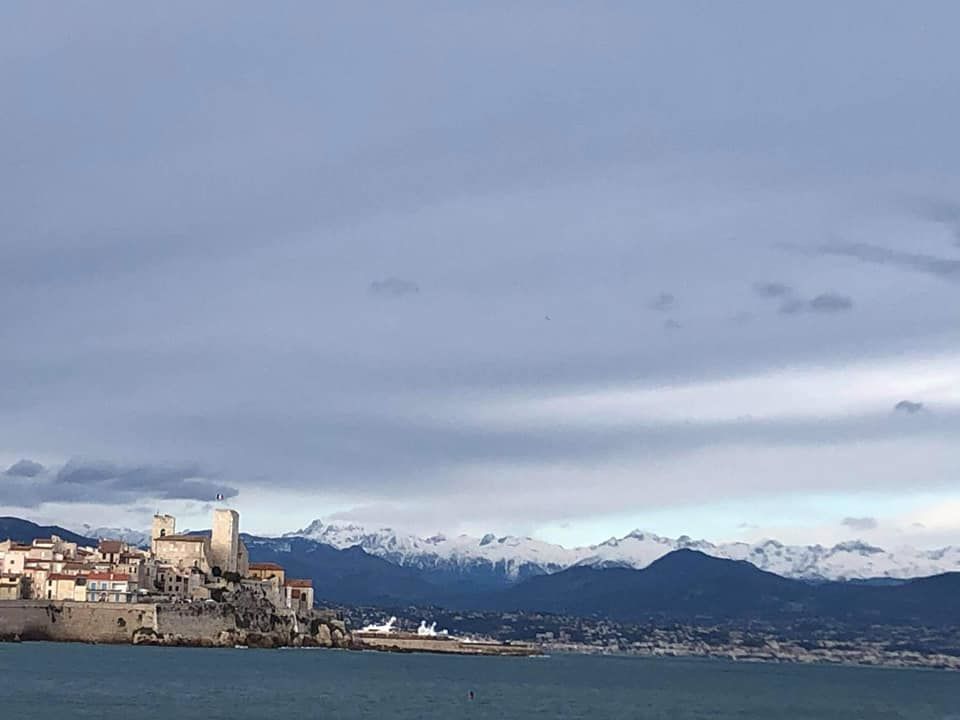 CONVERSATION ET AIDES AUX PERSONNES AGEES A JUAN LES PINS 0 06160 Juan les pins