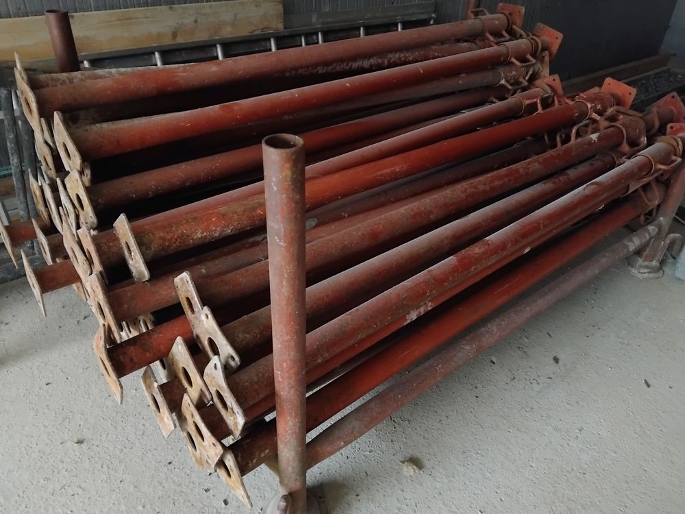 &Eacute;tais de ma&ccedil;on 0 74210 Faverges