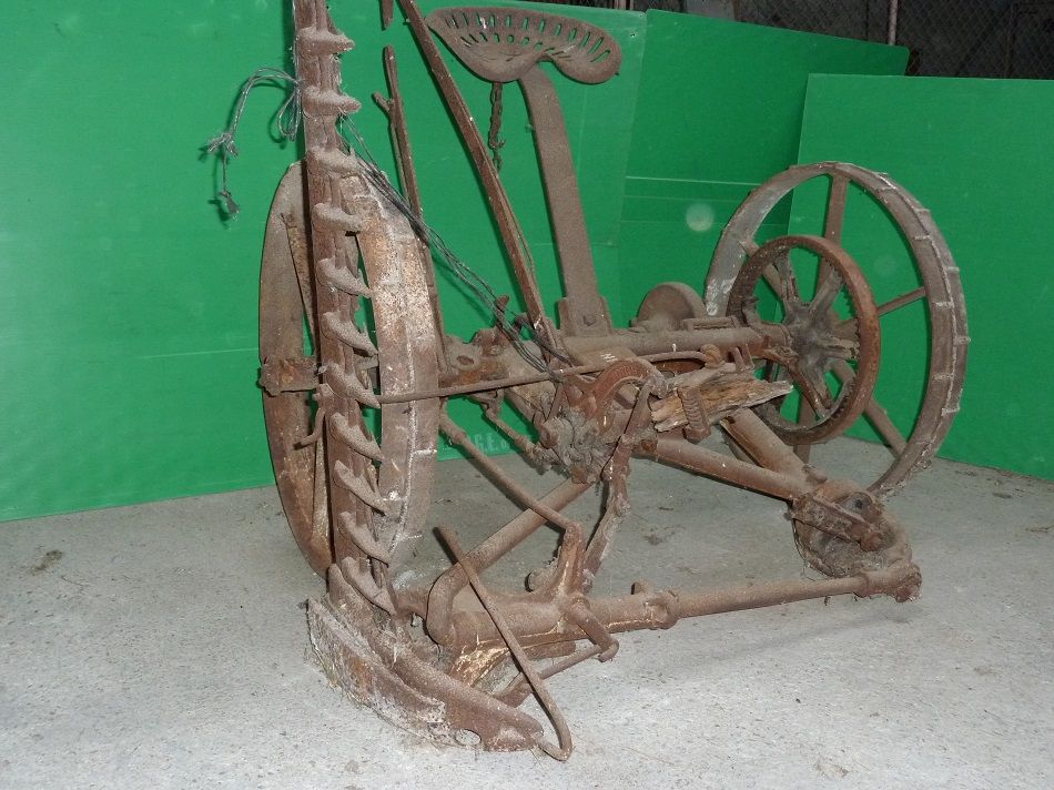 Faucheuse DEERING NEW IDEAL 150 10290 Marcilly-le-hayer