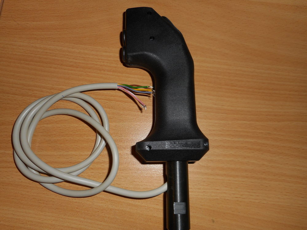 Joystick 100 MA,30V IP65 80 88300 Neufch�teau