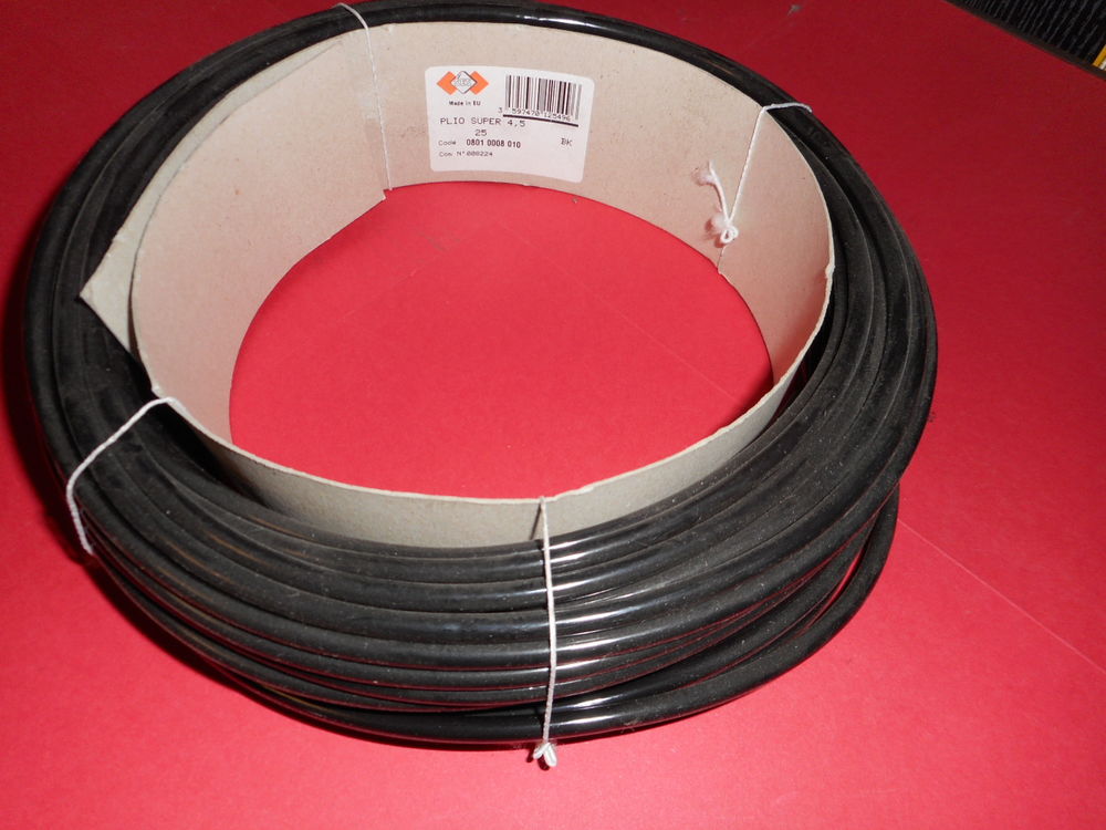 Gaine isolante PLIO-SUPER 4.5 en pvc 1 88300 Neufch�teau