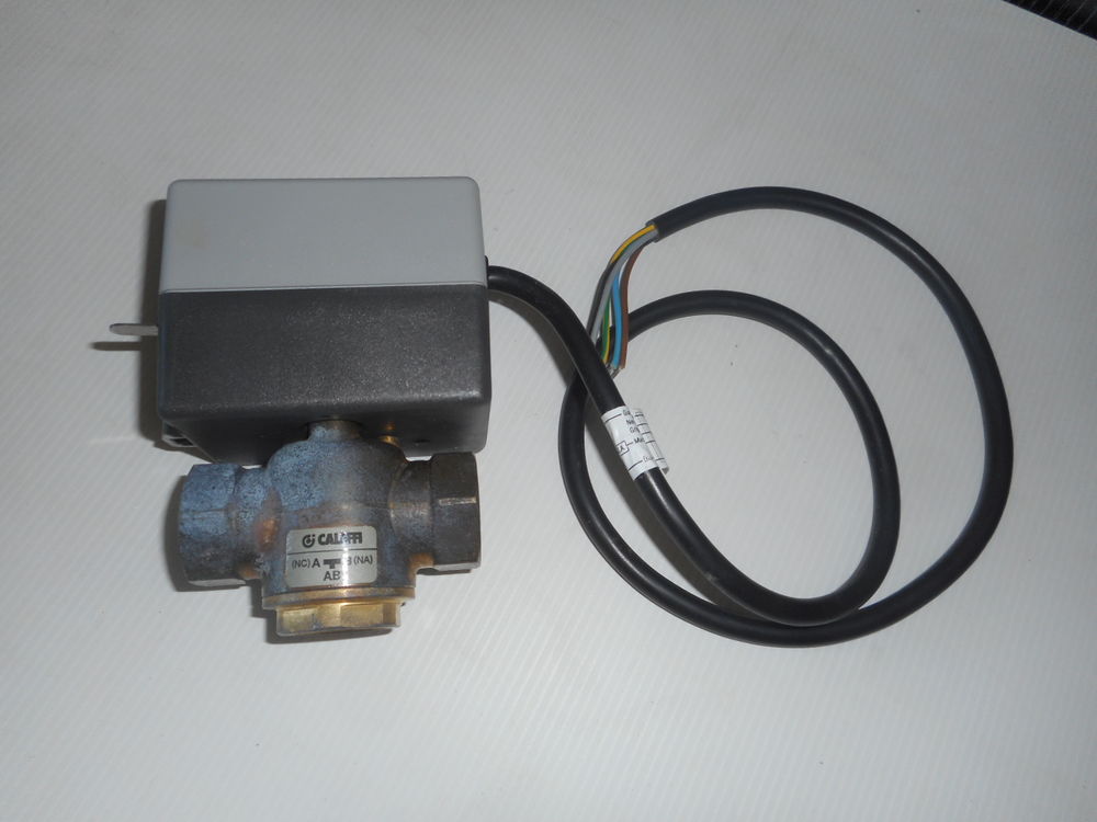 Vanne 3 voies 3/4 CALEFFI 643052 80 88300 Neufch�teau