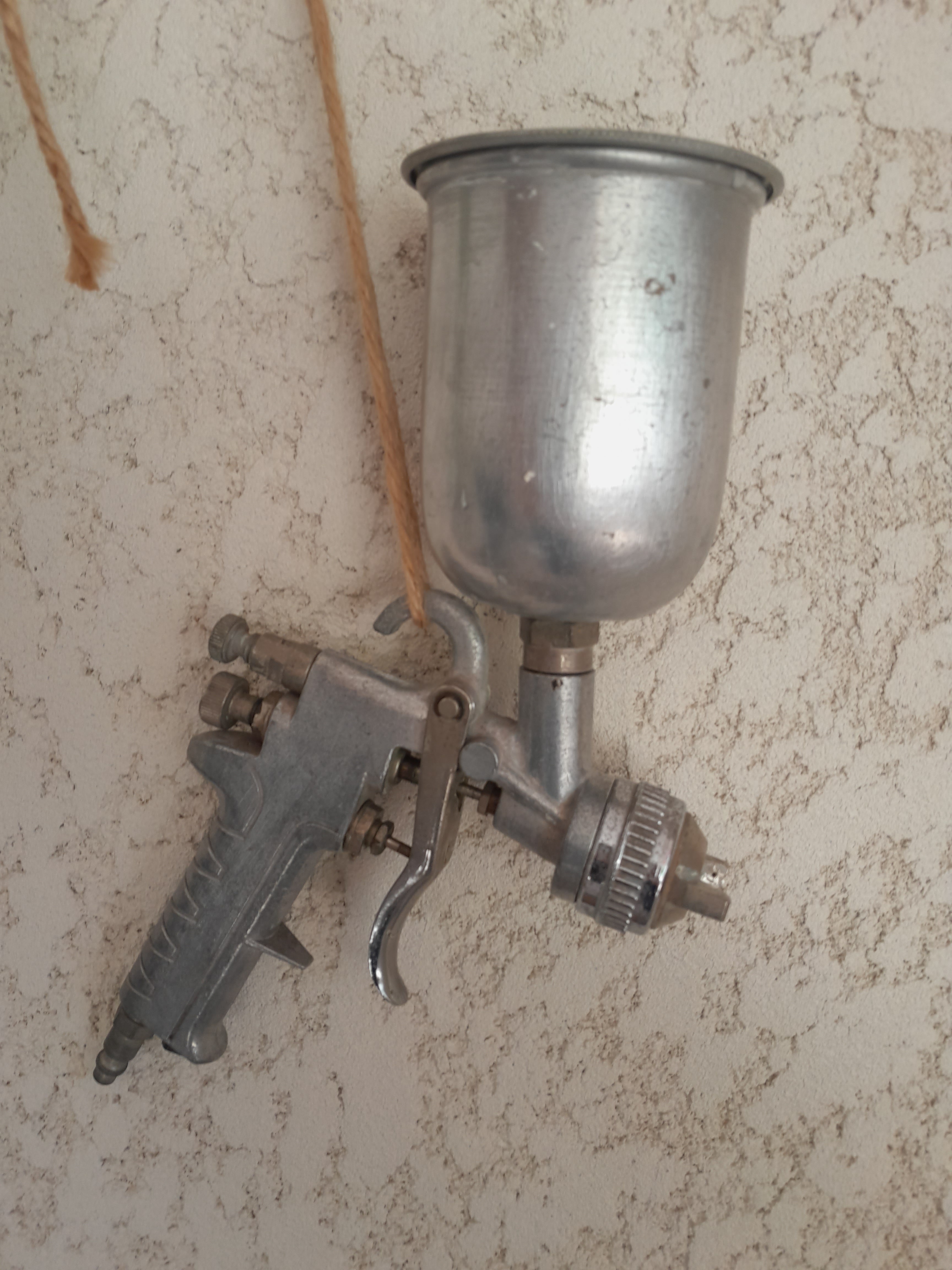 pistolet &agrave; graviter carrosserie 20 30310 Verg�ze