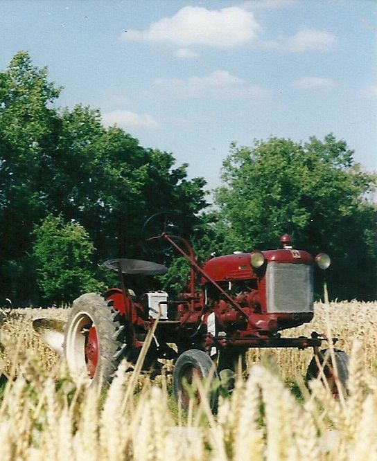 Tracteur Mac CORMICK 2500 10290 Marcilly-le-hayer